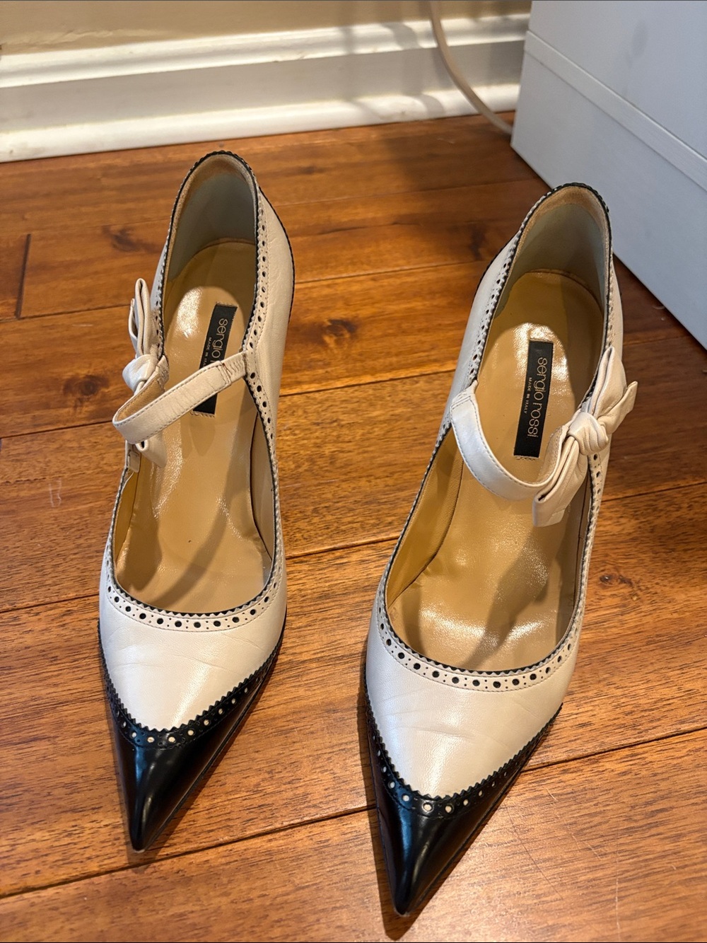Sergio Rossi Cream and Black Pointed-Toe Mary Jane Pumps with Bow Strap